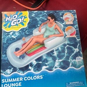 H2O Go! Inflatable Pool Lounge with Stripes